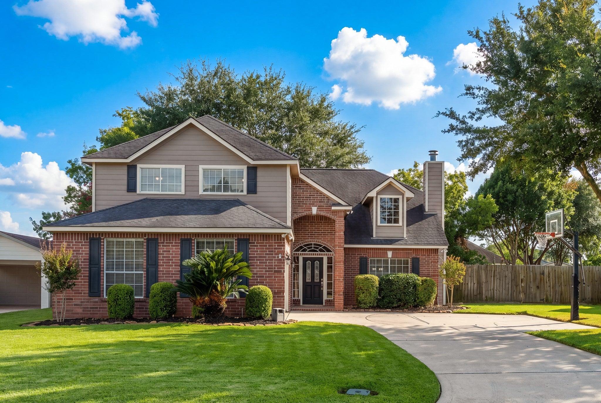 Greenwater Dr, Willis, TX 77318