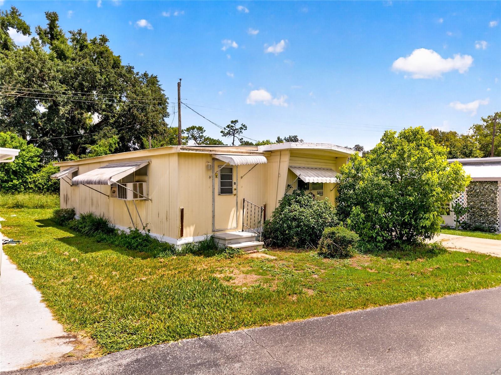 Ray Dr, Zephyrhills, FL 33541