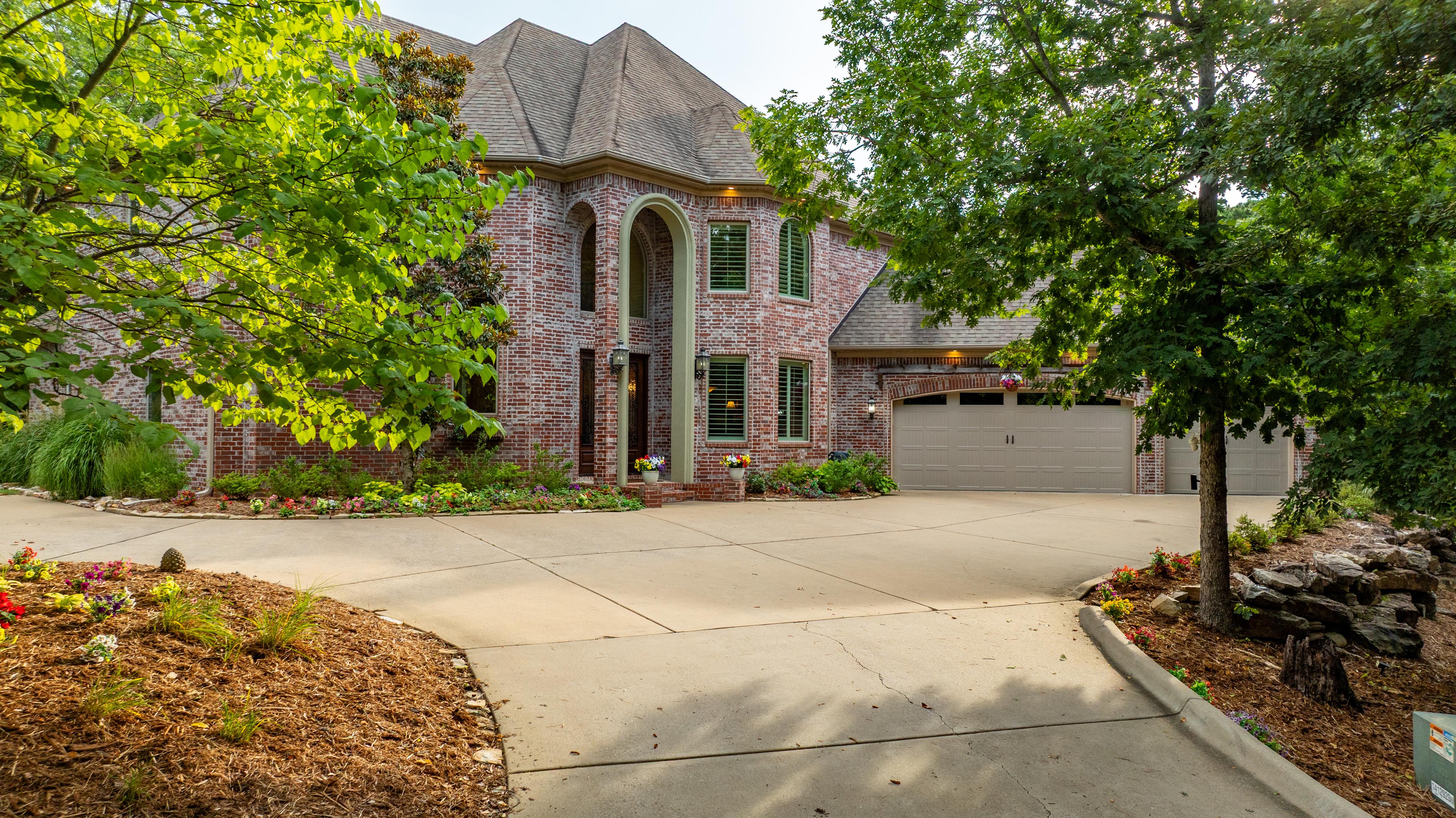 Mchenry Creek Cir, Little Rock, AR 72210