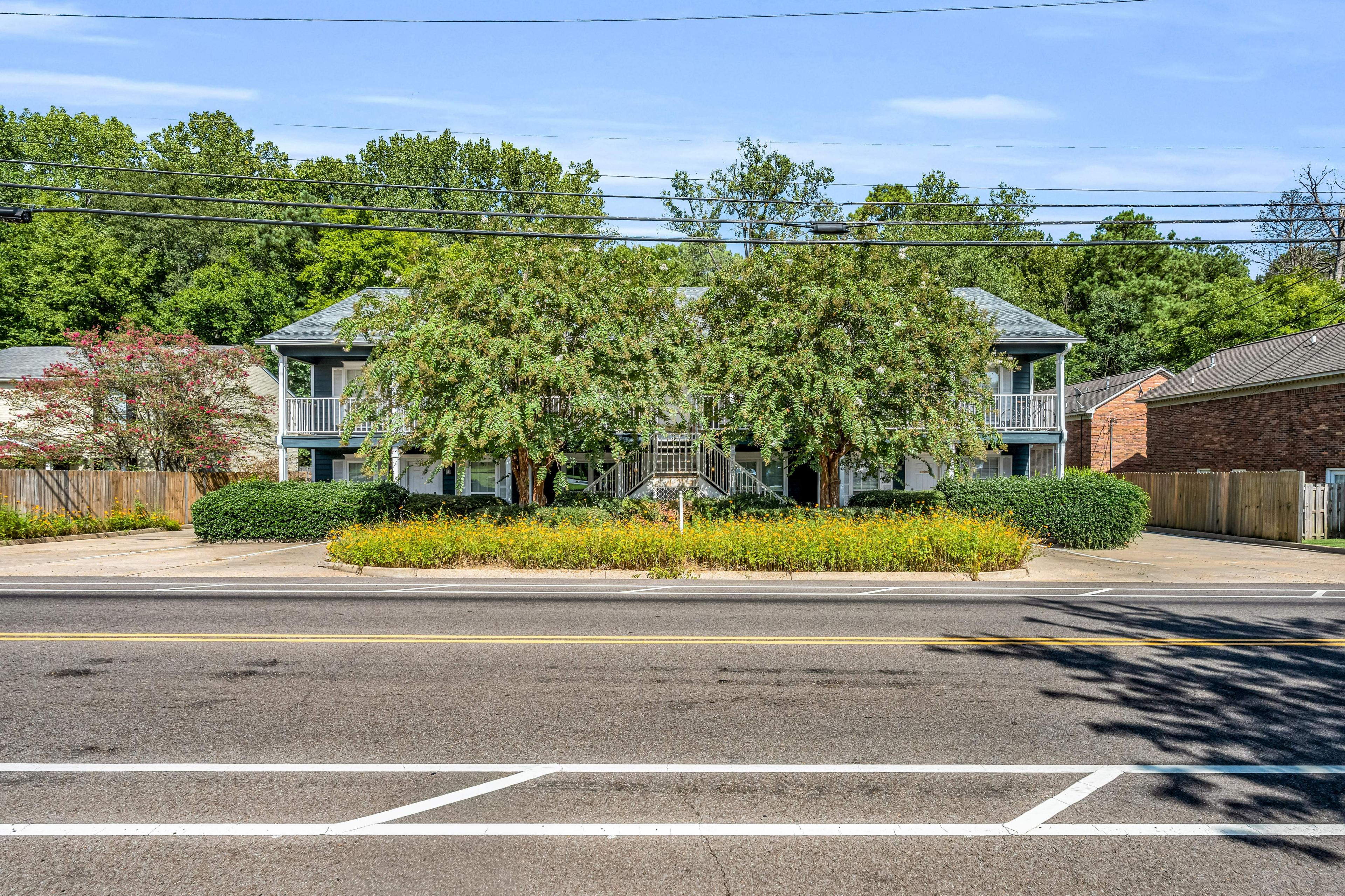 N Montgomery St, Starkville, MS 39759