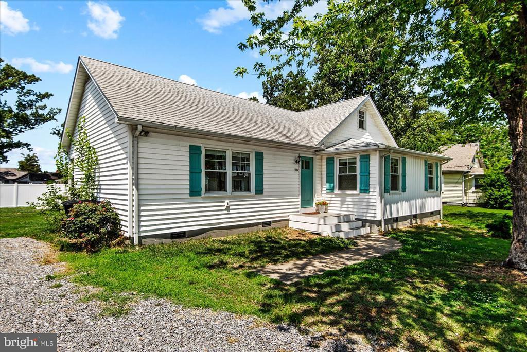Monroe Bay Ave, Colonial Beach, VA 22443