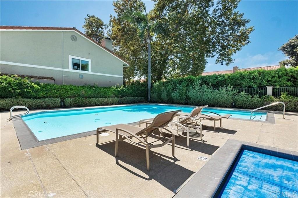 Charmant Dr, San Diego, CA 92122