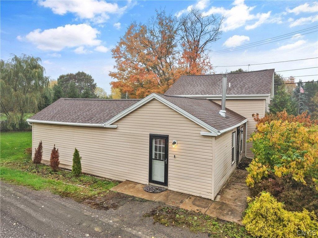 Amber Rd, Marcellus, NY 13108