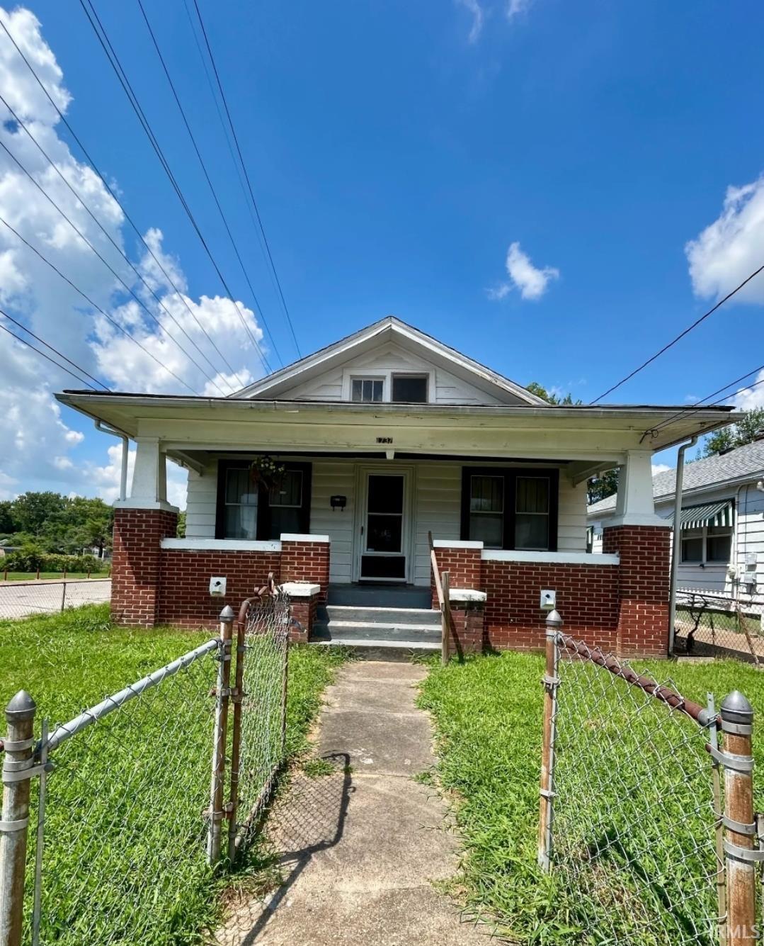 S Bedford Ave, Evansville, IN 47713