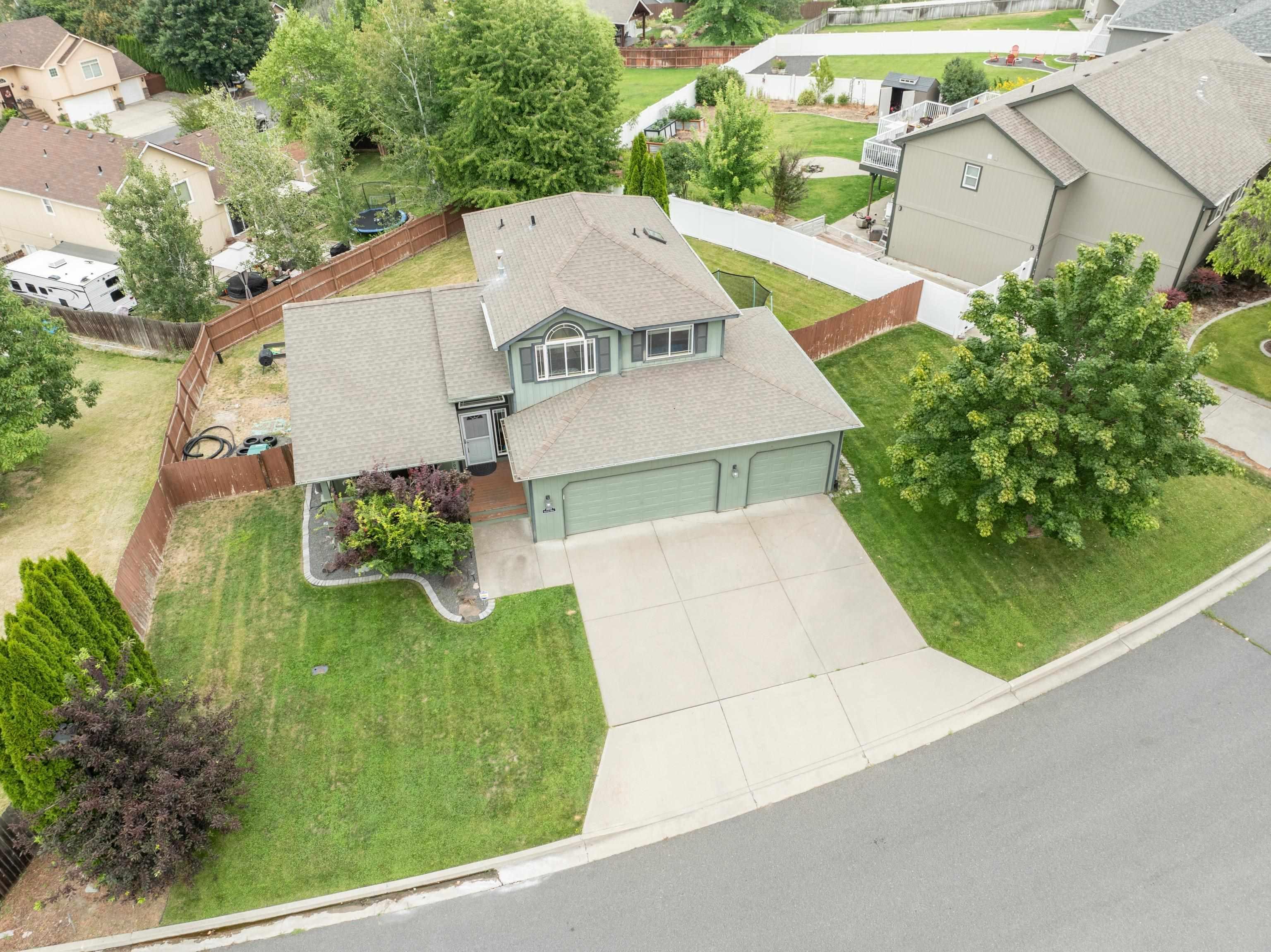 E Crescent Dr, Spokane Valley, WA 99016
