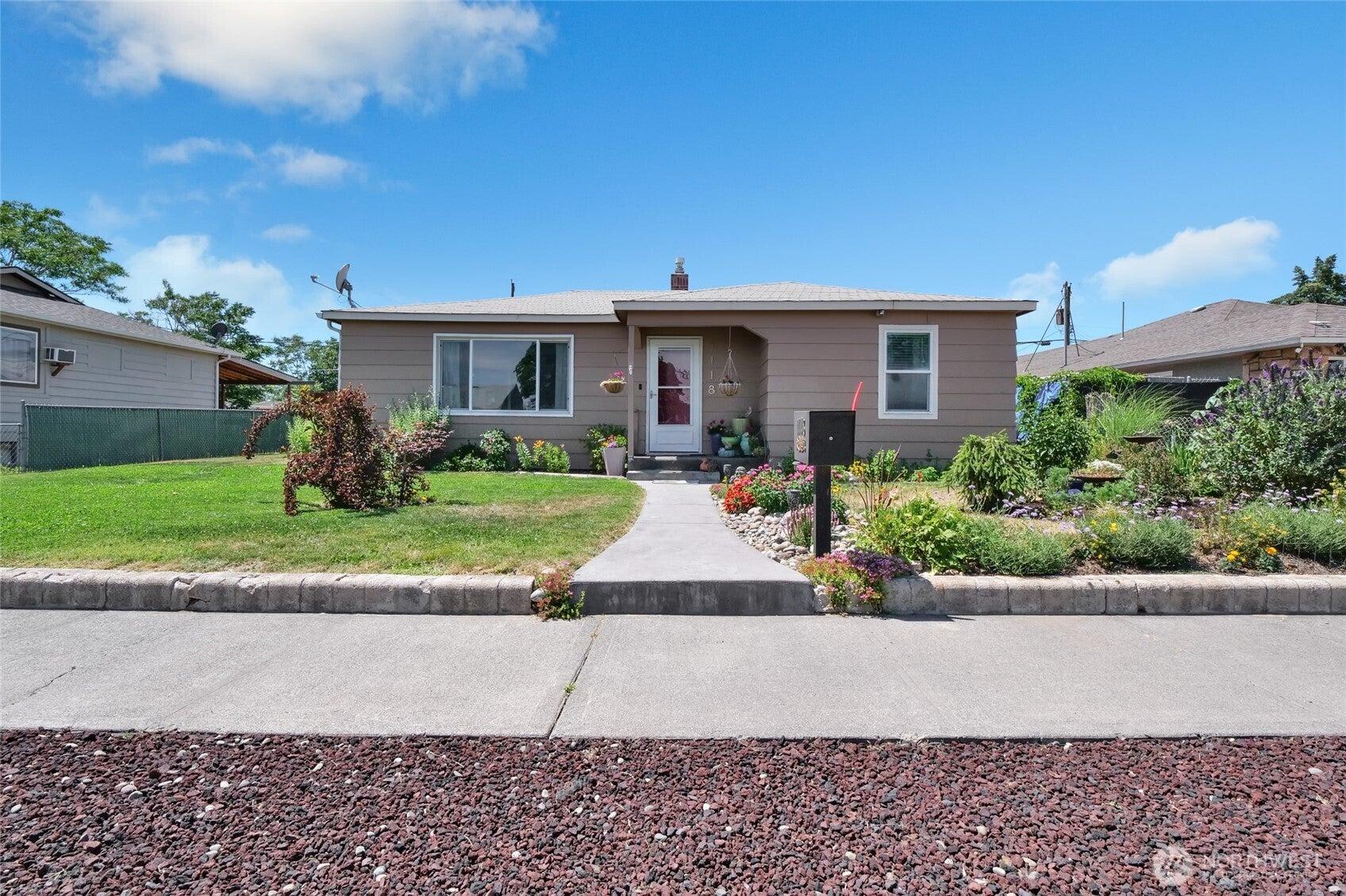 W Cascade Ave, Moses Lake, WA 98837