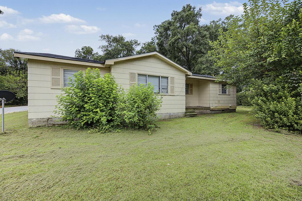 Mitchell Ave, Albany, GA 31705