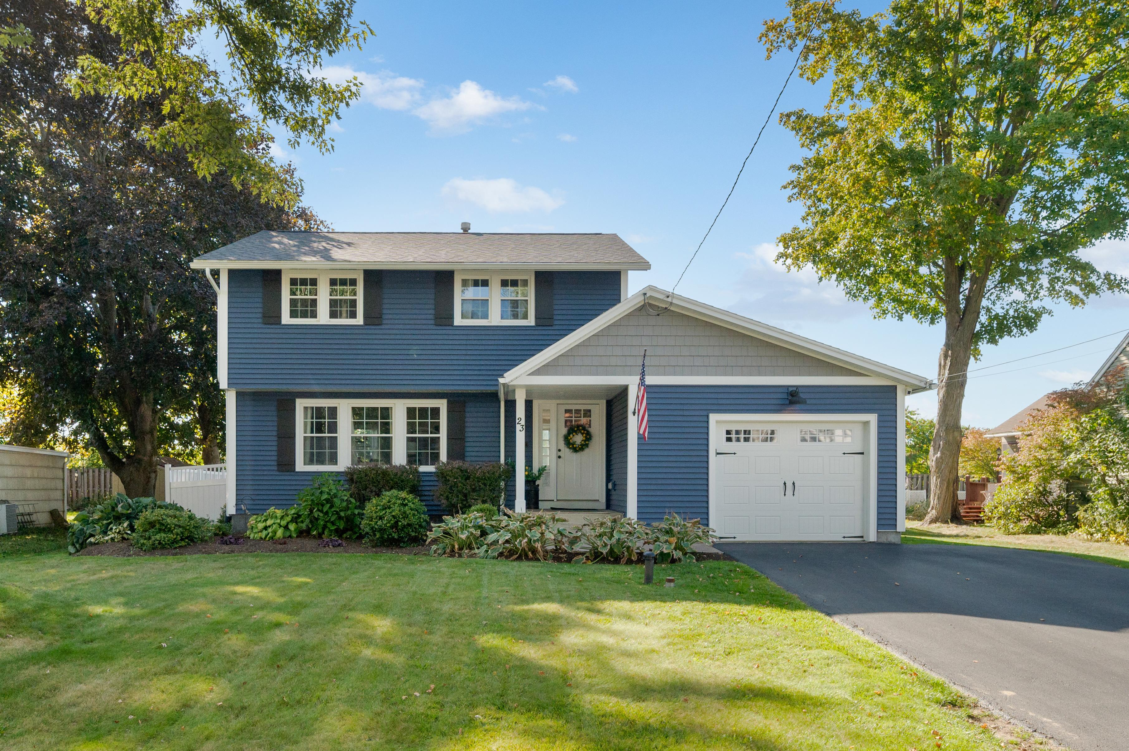 Wilkinson Pl, Baldwinsville, NY 13027