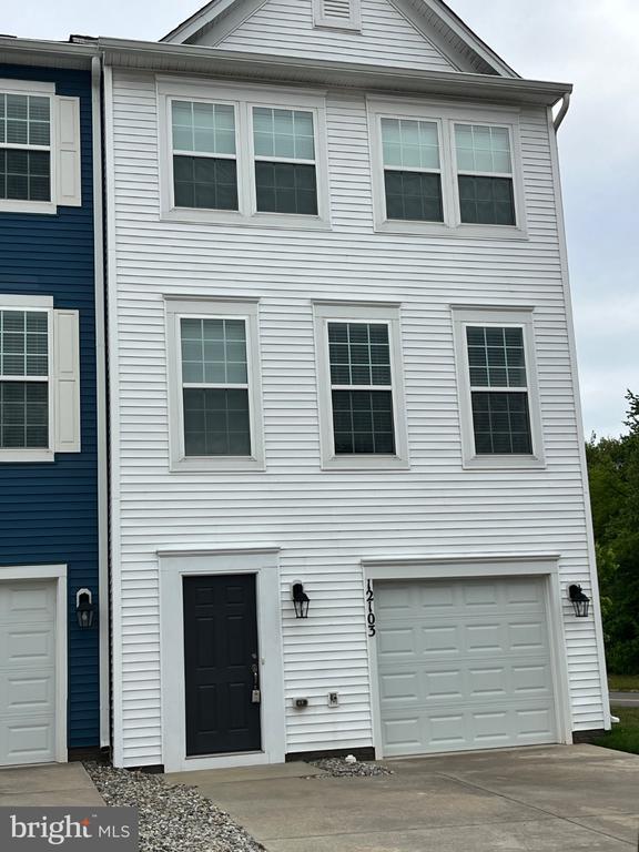 Bowling Farm Ct, Fredericksburg, VA 22407