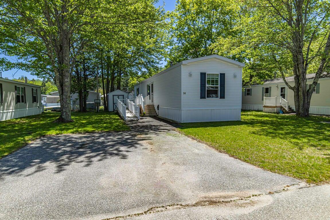Long St, Brunswick, ME 04011