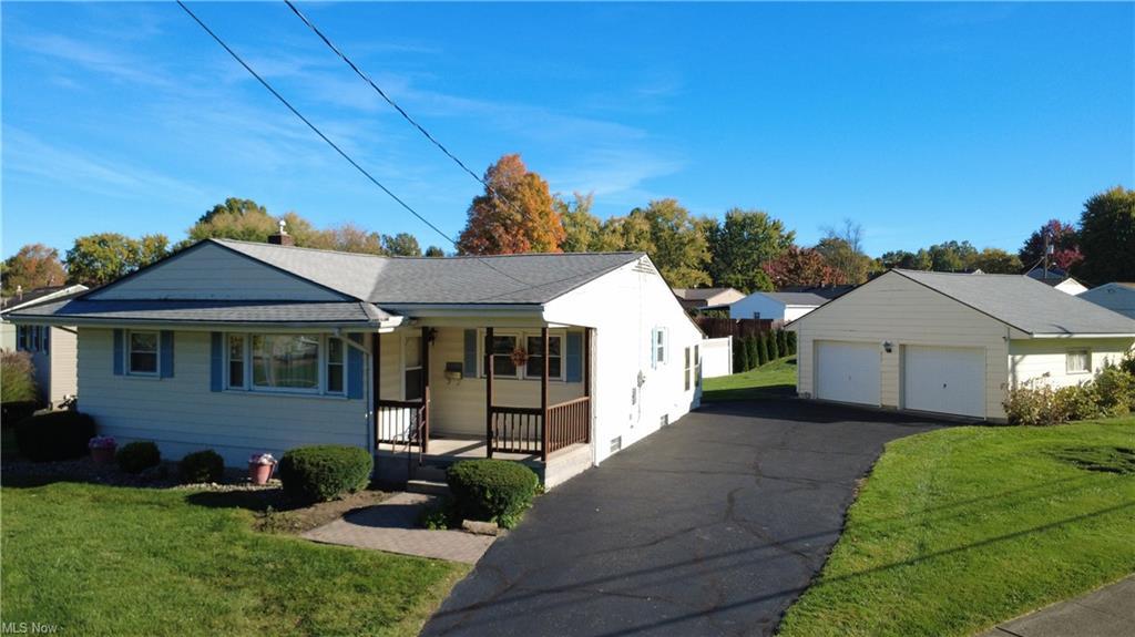 Gypsy Ln, Niles, OH 44446