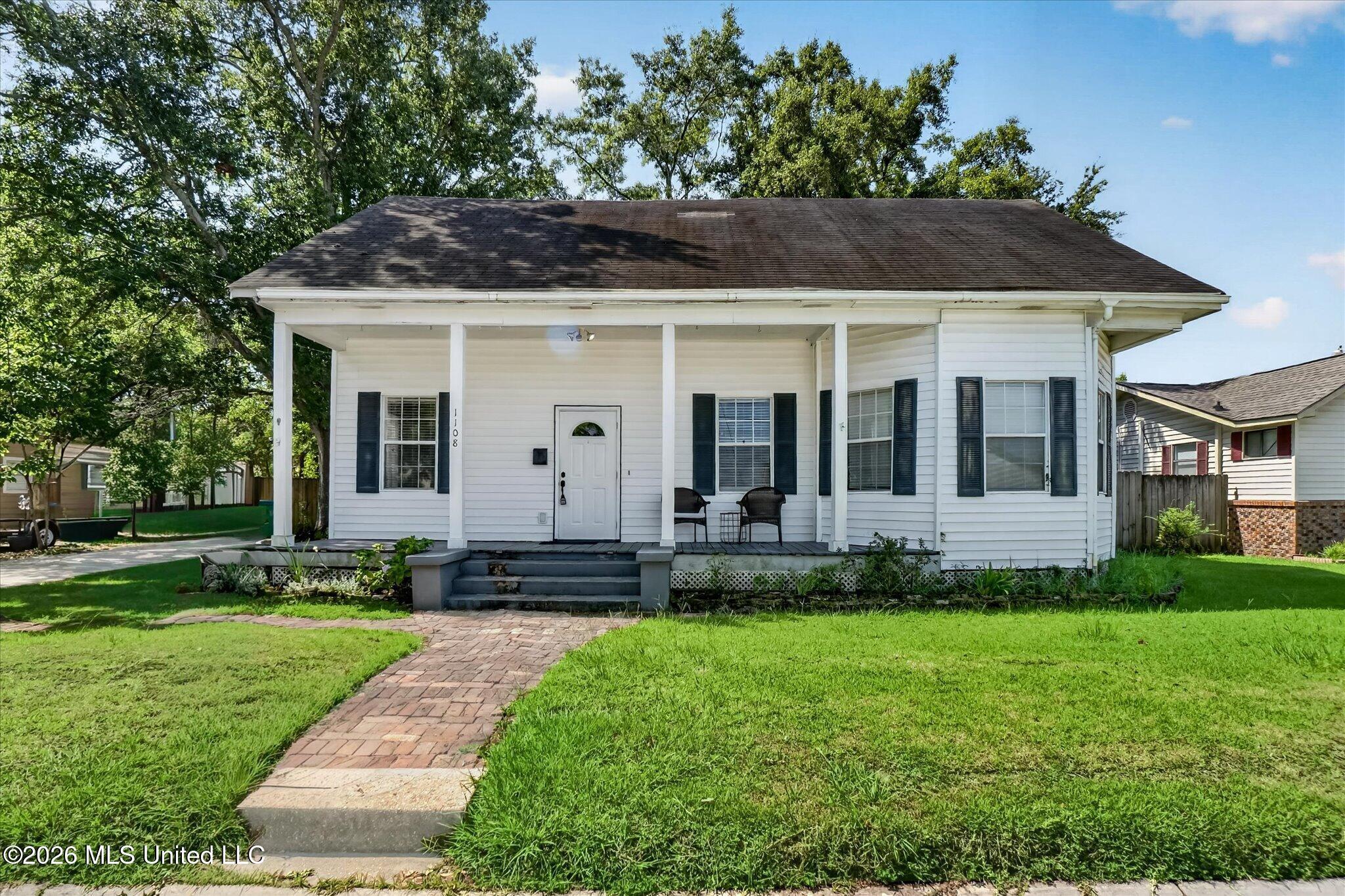 Live Oak Ave, Pascagoula, MS 39567