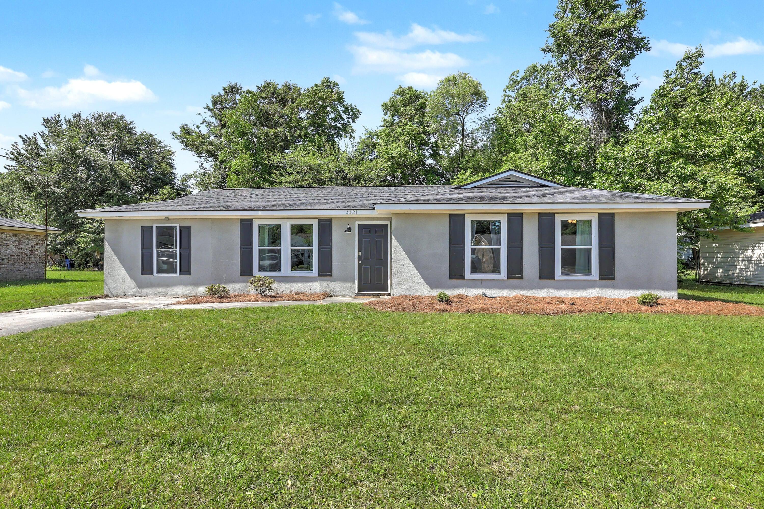 Jenwood St, Ladson, SC 29456