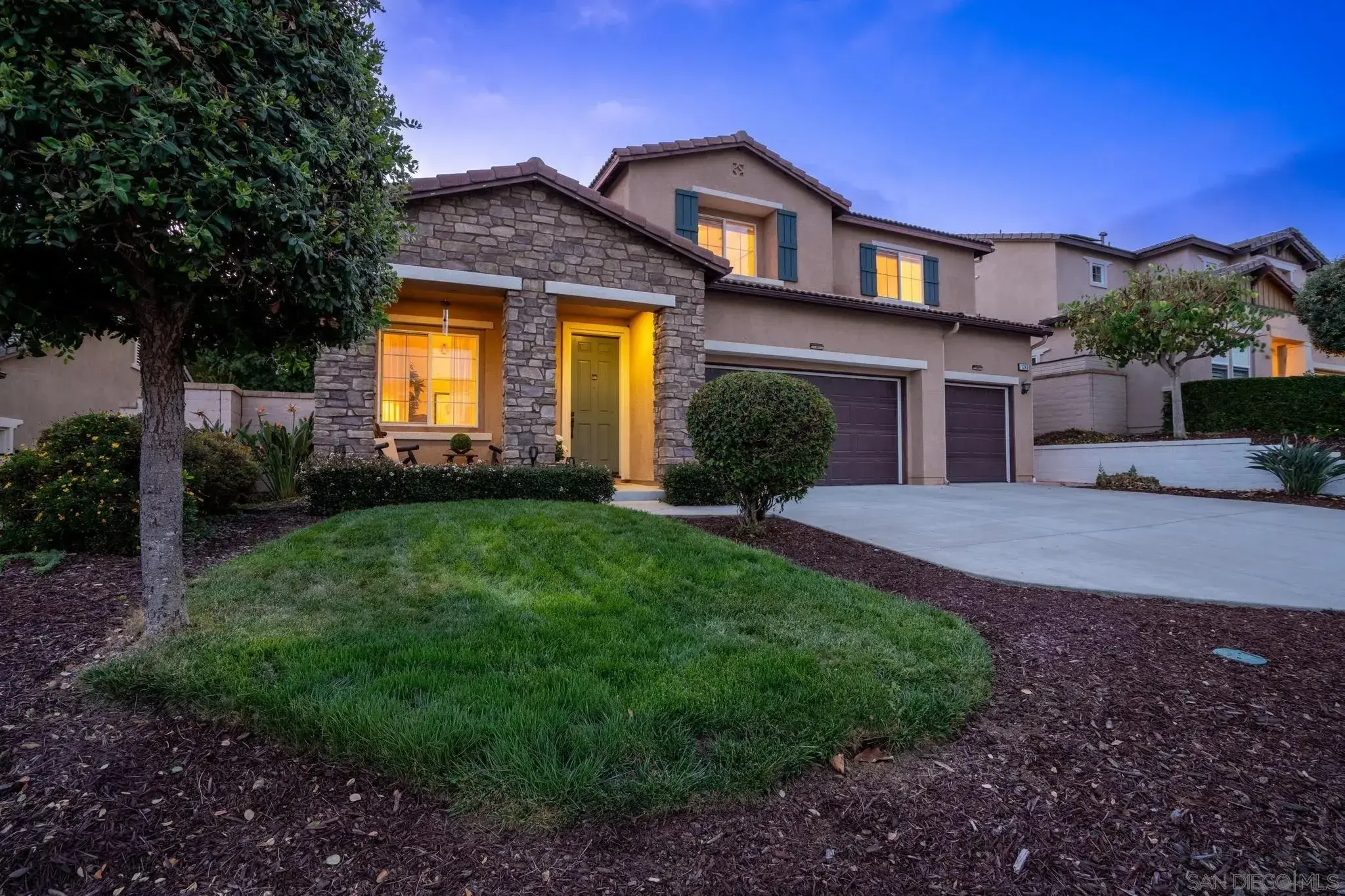 Bellingham Dr, Oceanside, CA 92057