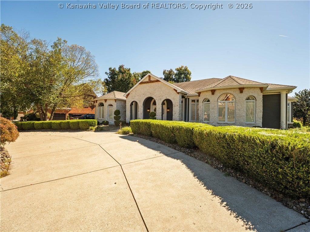 Heath Rd, Hurricane, WV 25526