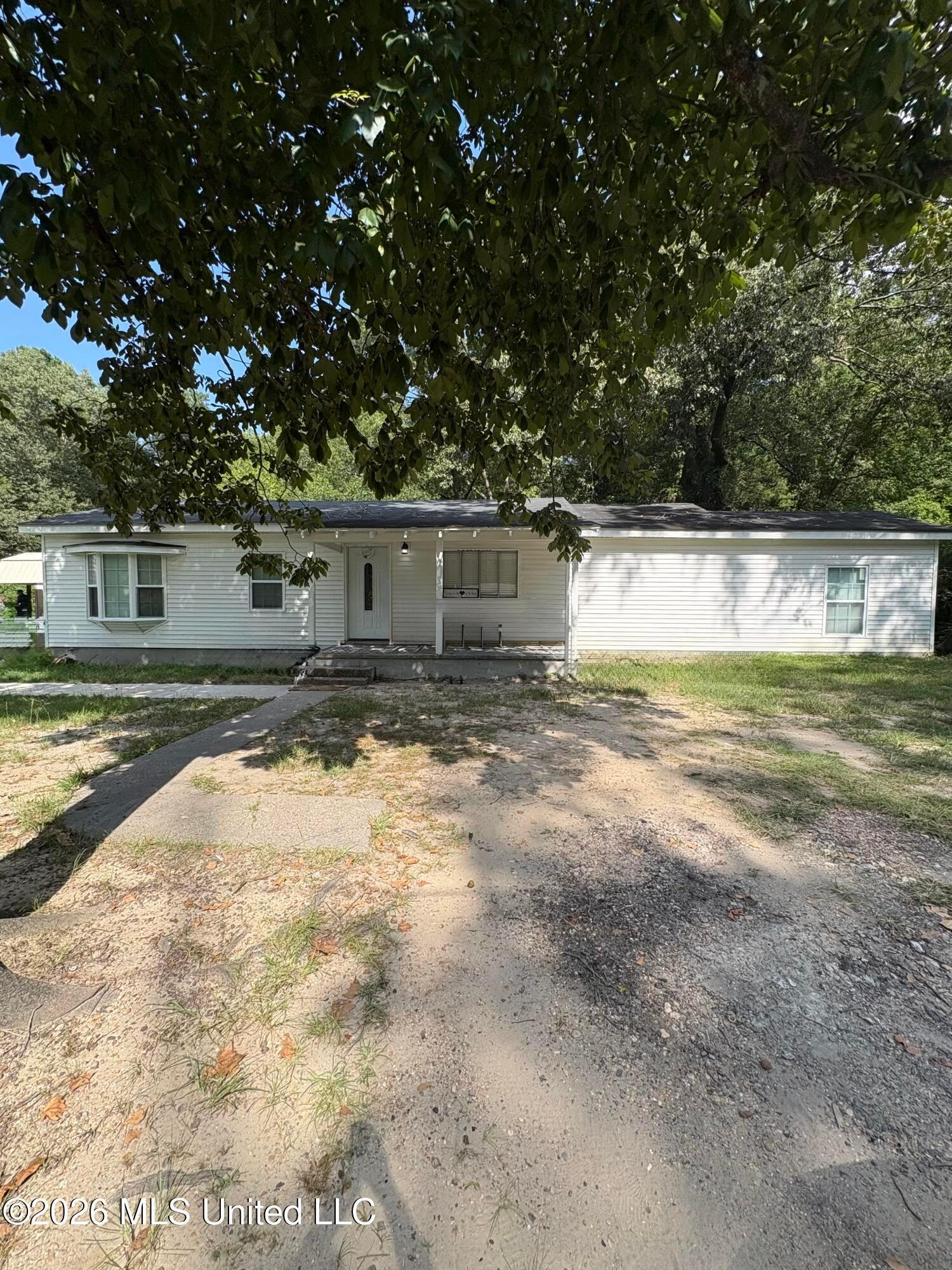 S Main St, New Augusta, MS 39462