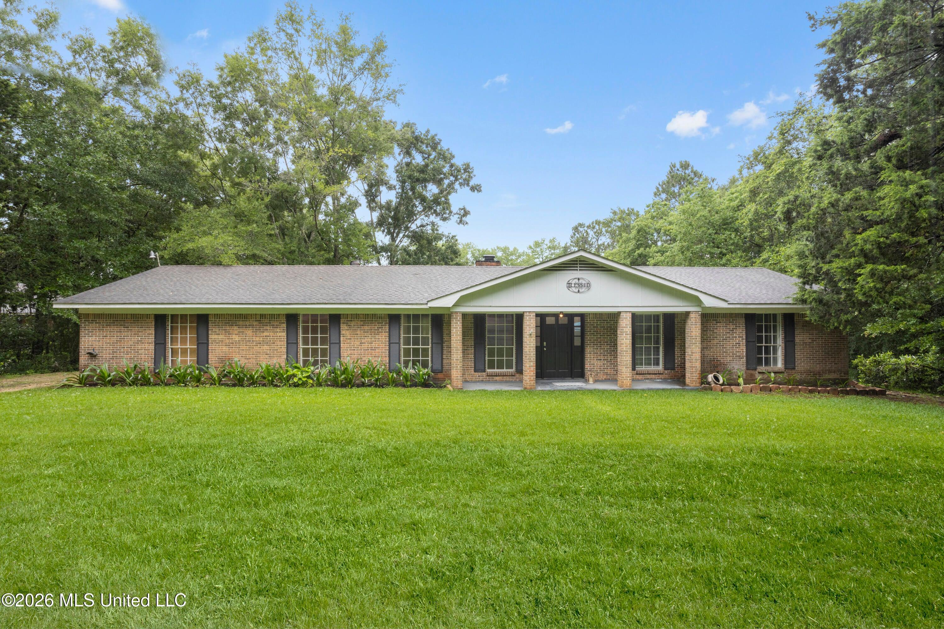 Brookside St, Gautier, MS 39553