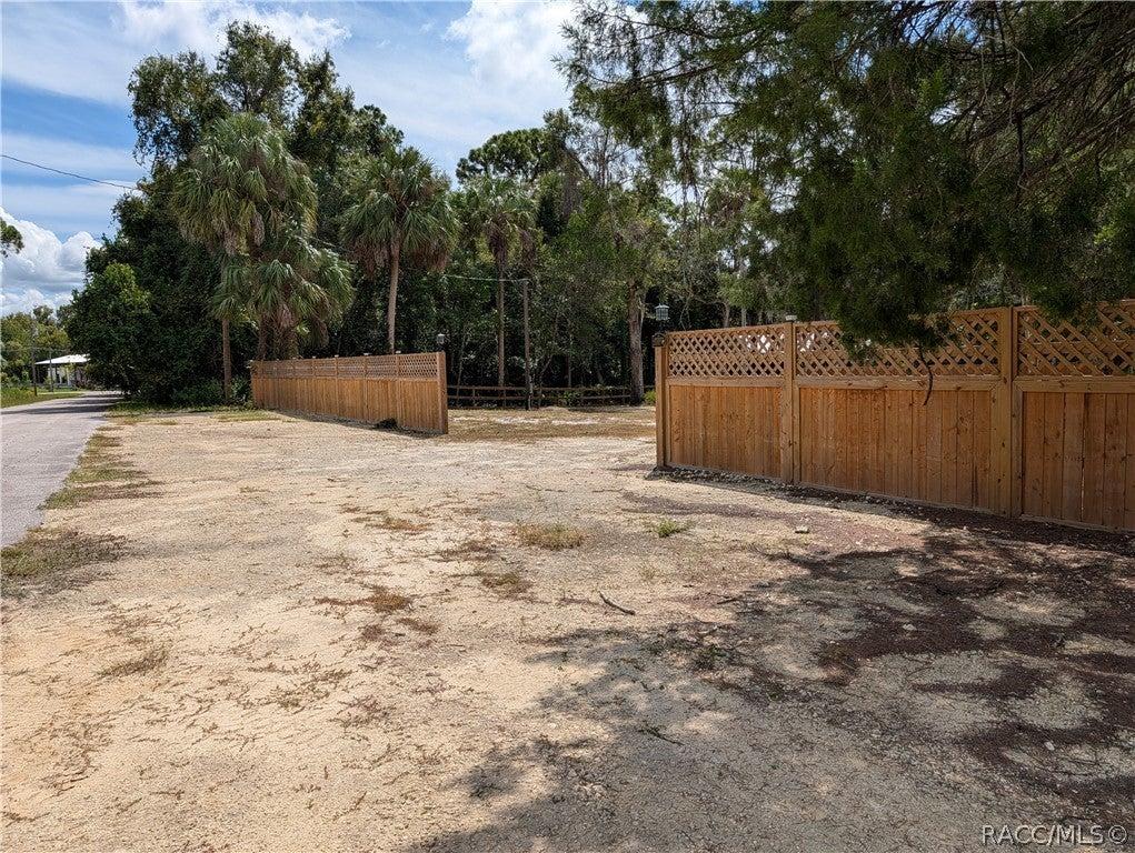 Palm Dr, Inglis, FL 34449