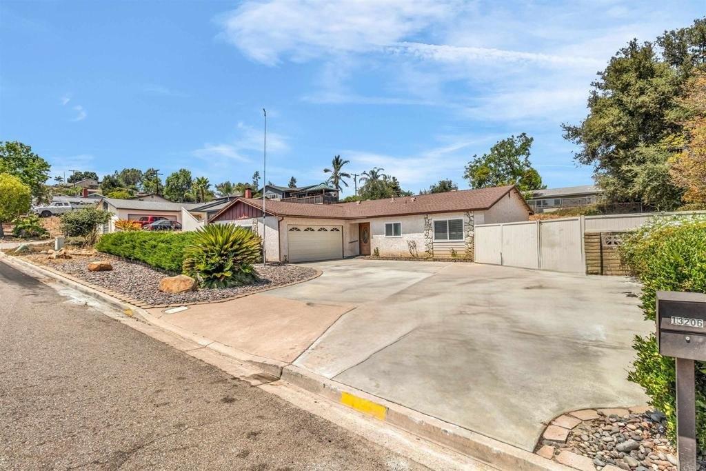 Lakeview Granada Dr, Lakeside, CA 92040