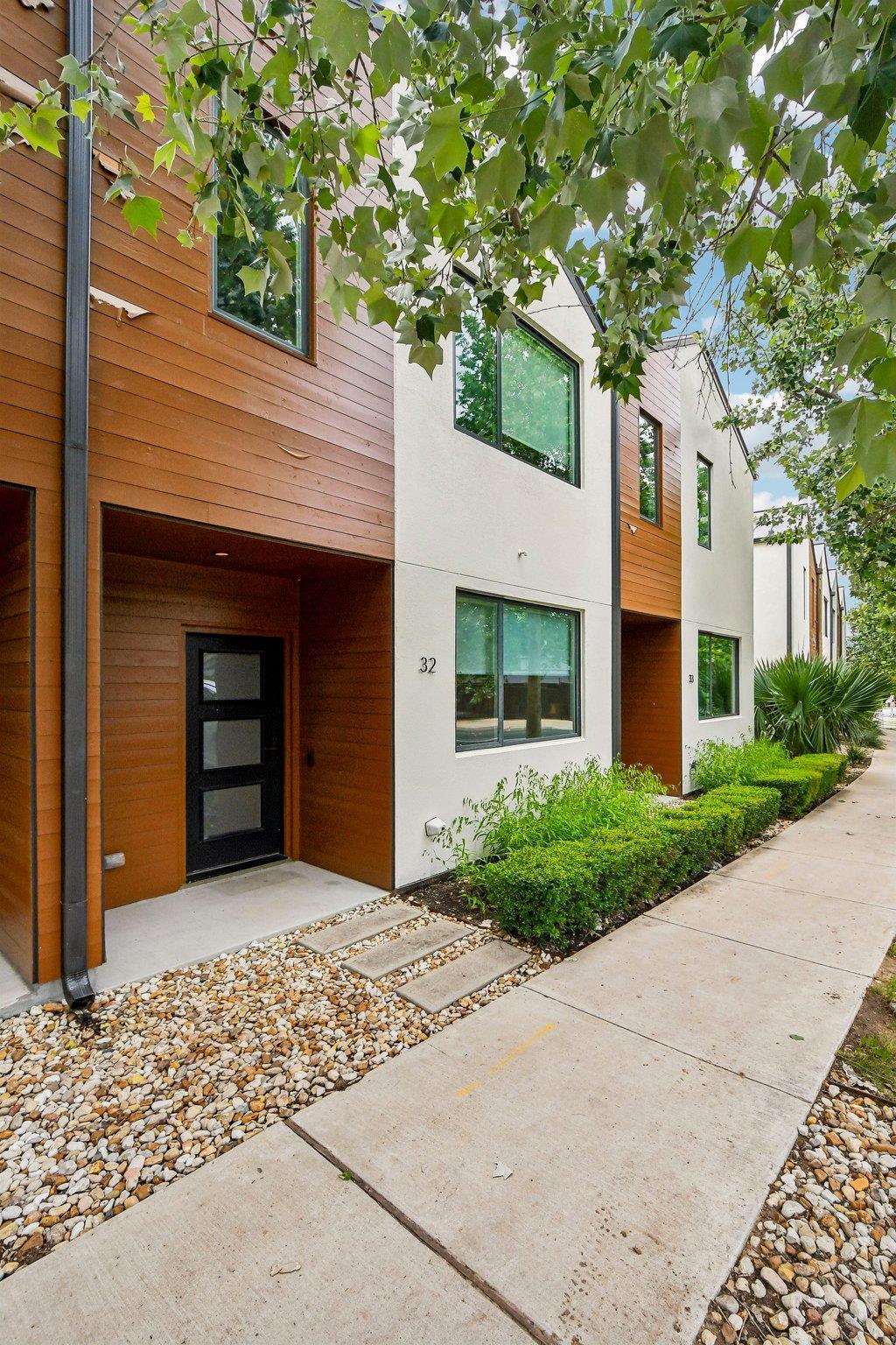 E 38th 1/2 St, Austin, TX 78723