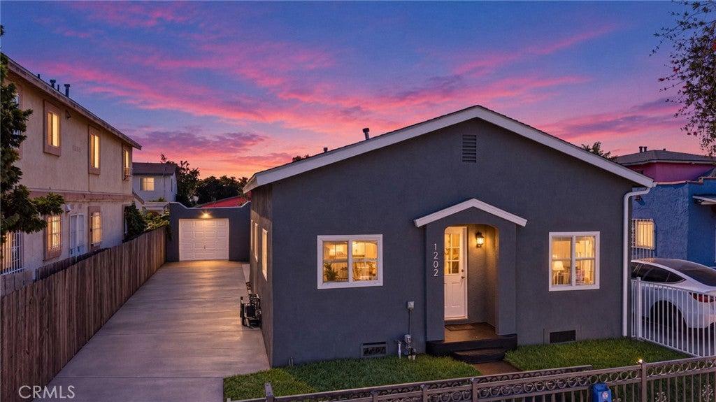 E 76th St, Los Angeles, CA 90001