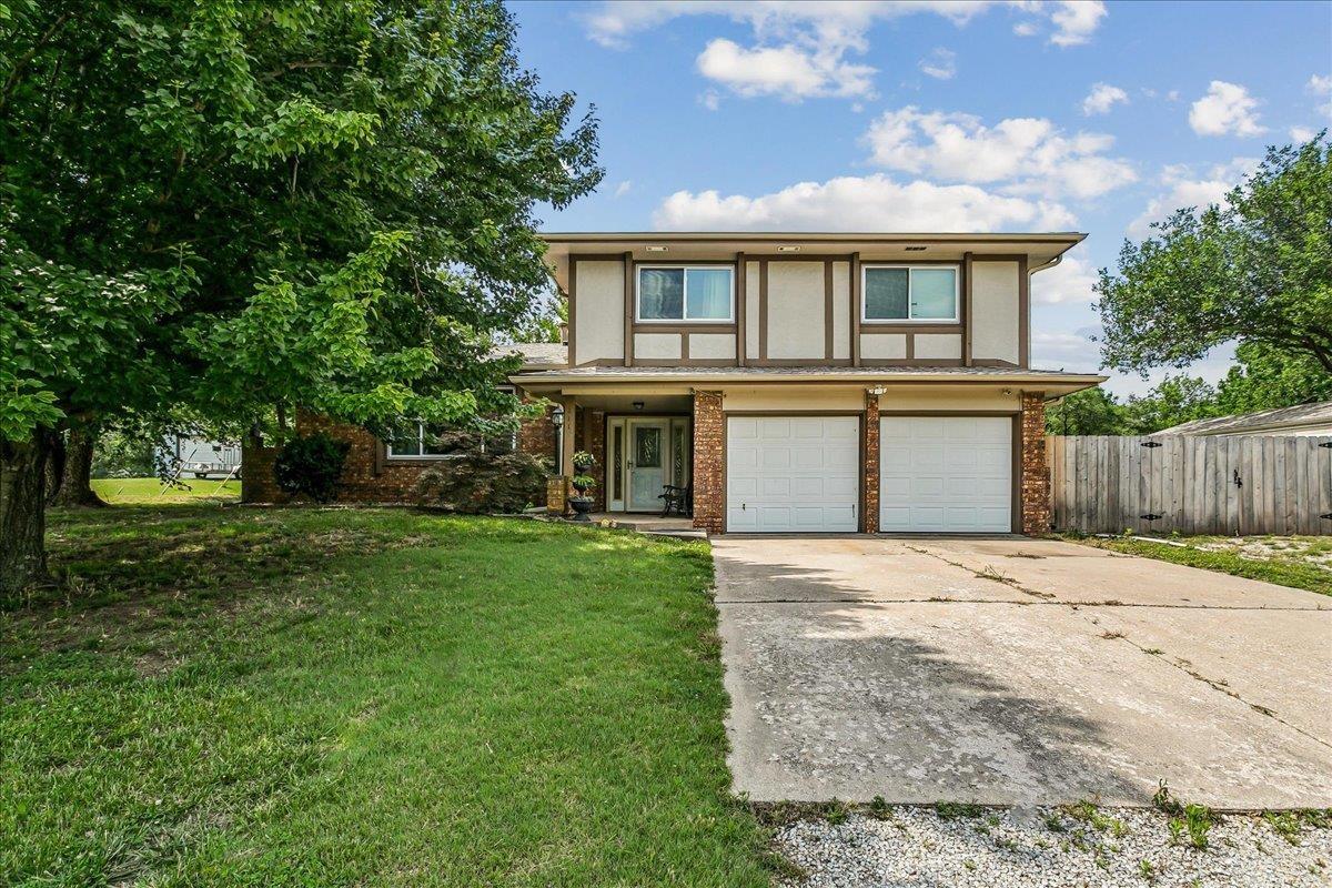 E Springdale St, Derby, KS 67037