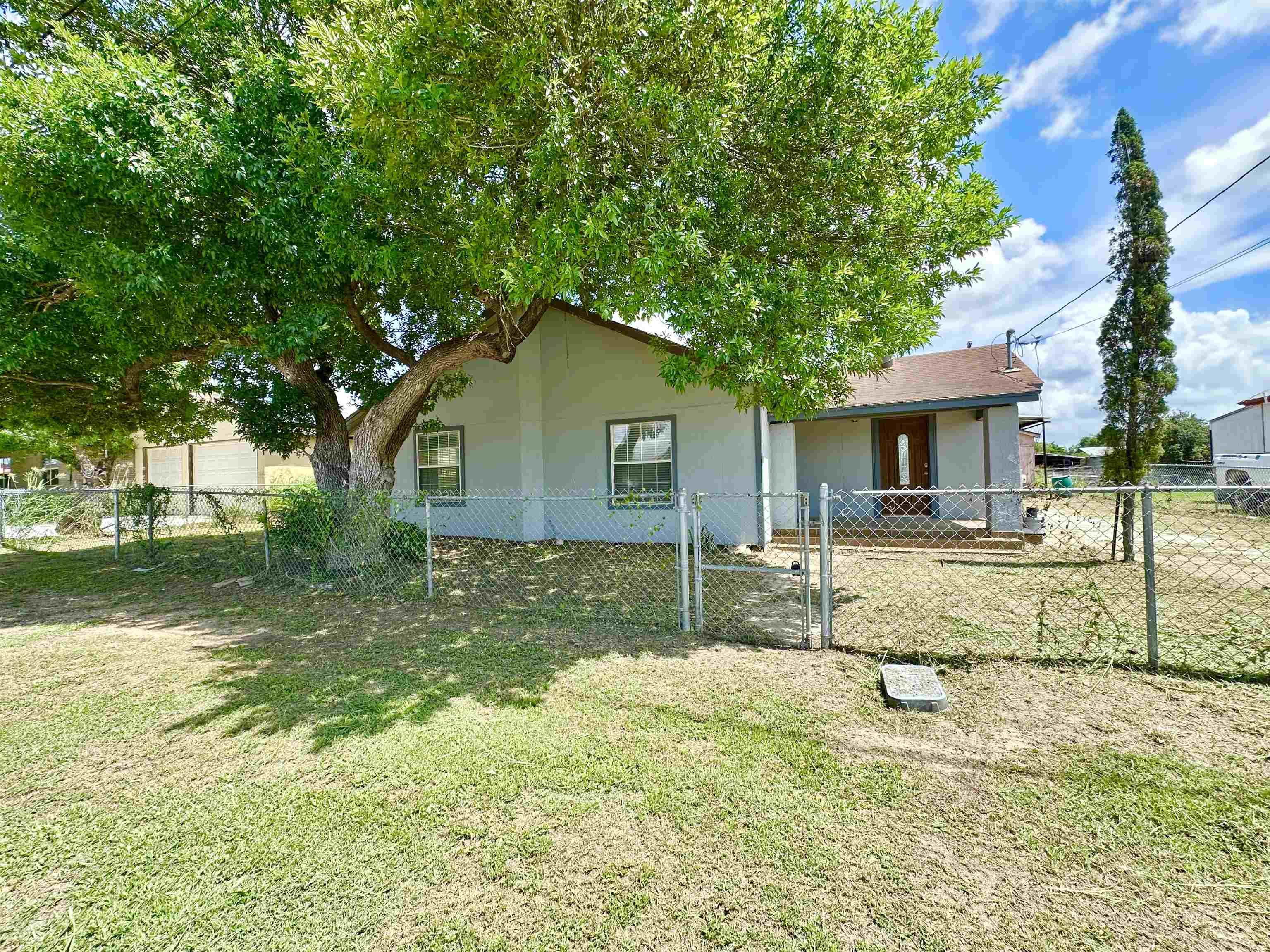 E North St, Hebbronville, TX 78361