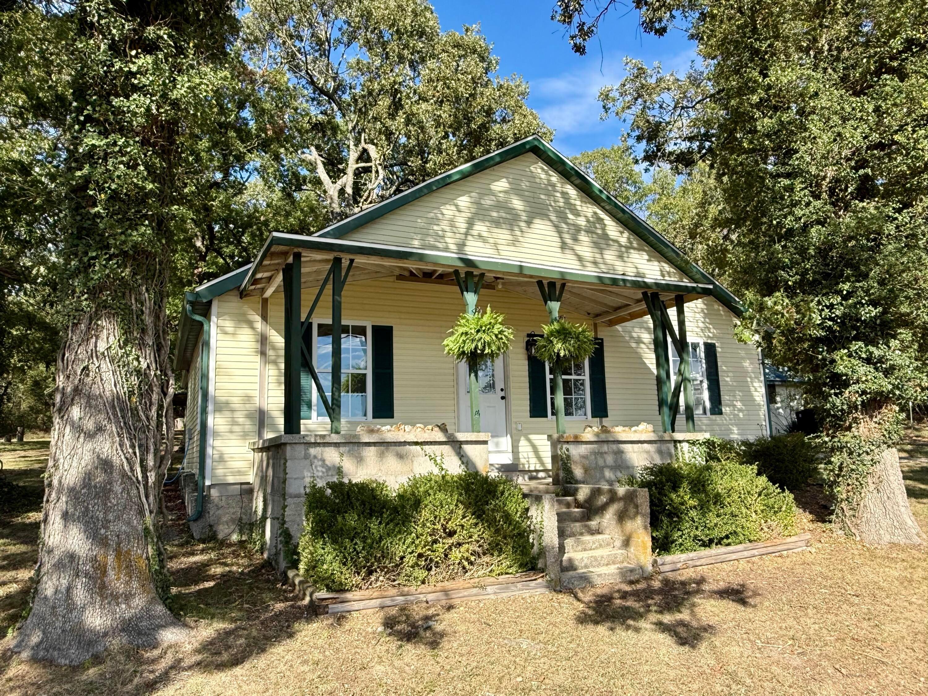 W Farm Road 194, Billings, MO 65610