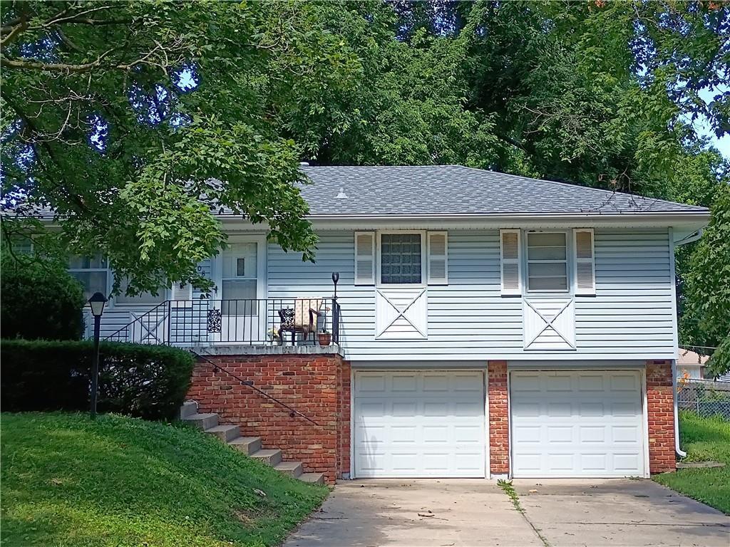 Sw 5th St, Blue Springs, MO 64014