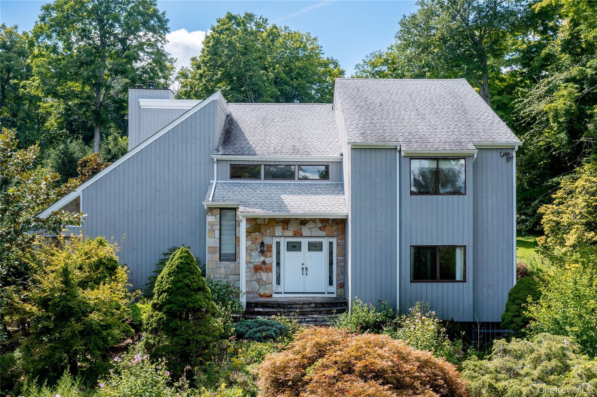 Cobbling Rock Dr, Katonah, NY 10536