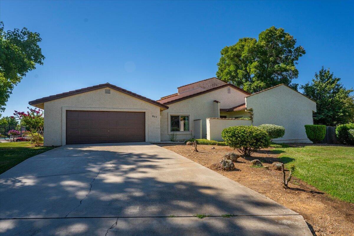 Tanglewood Dr, Redding, CA 96003