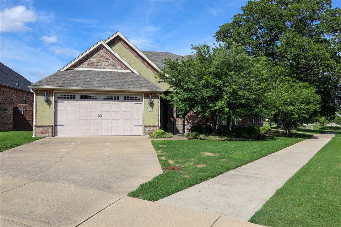 Staro Ln, Springdale, AR 72762