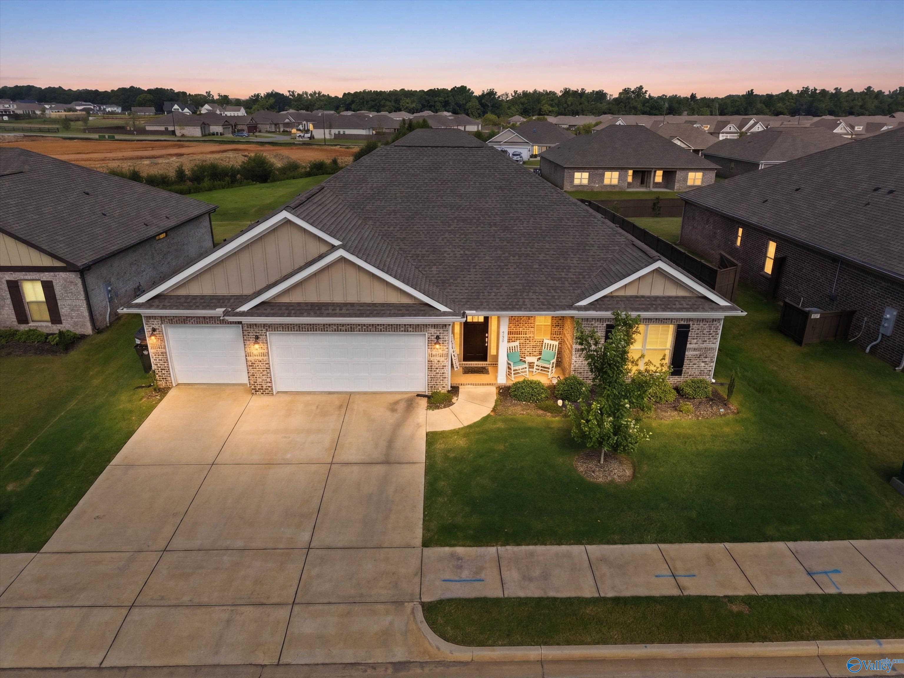 Hannaway Cir, Madison, AL 35757