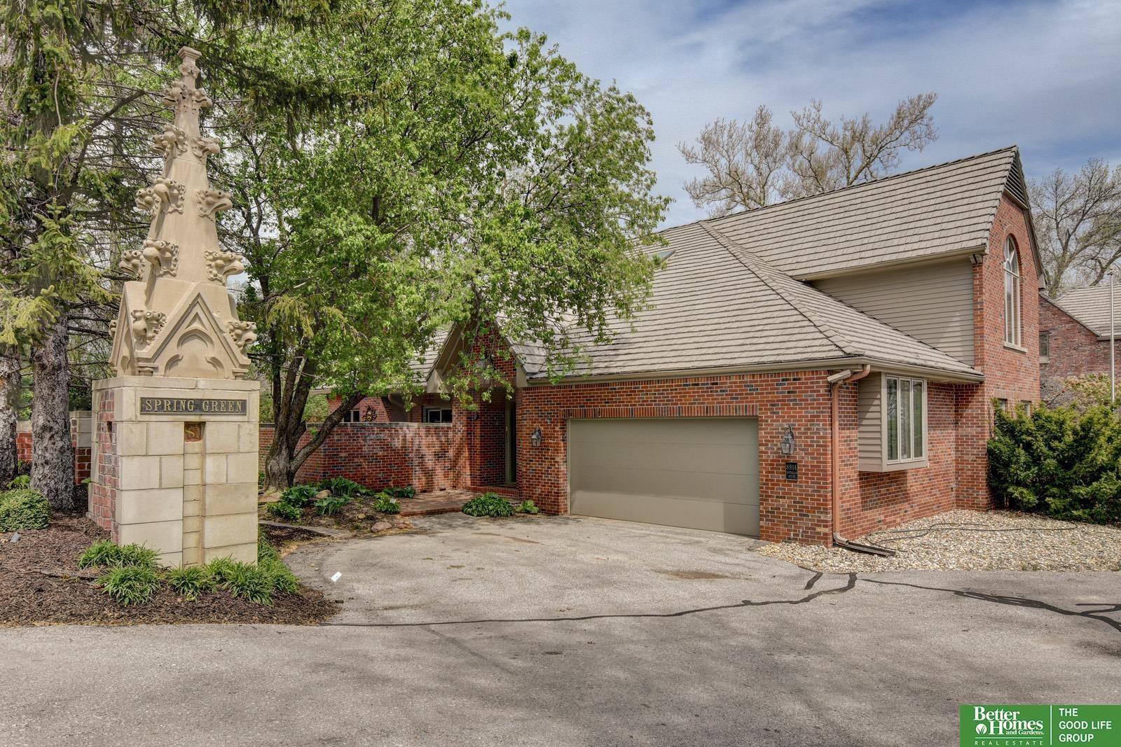Douglas Ct, Omaha, NE 68114