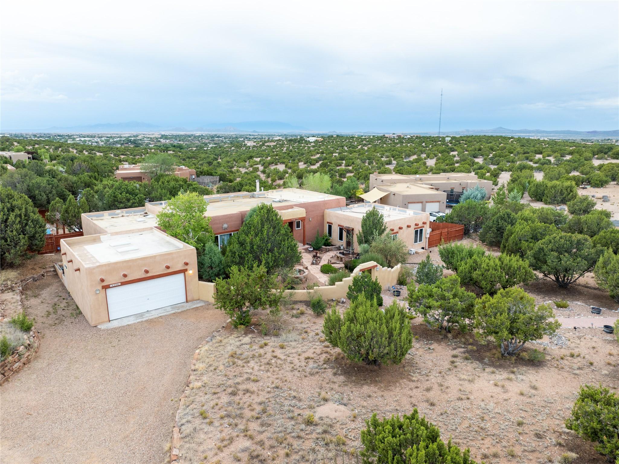 Camino Vado, Santa Fe, NM 87507