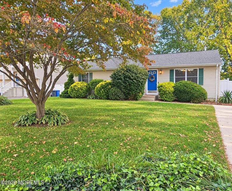 Gunwale Rd, Manahawkin, NJ 08050