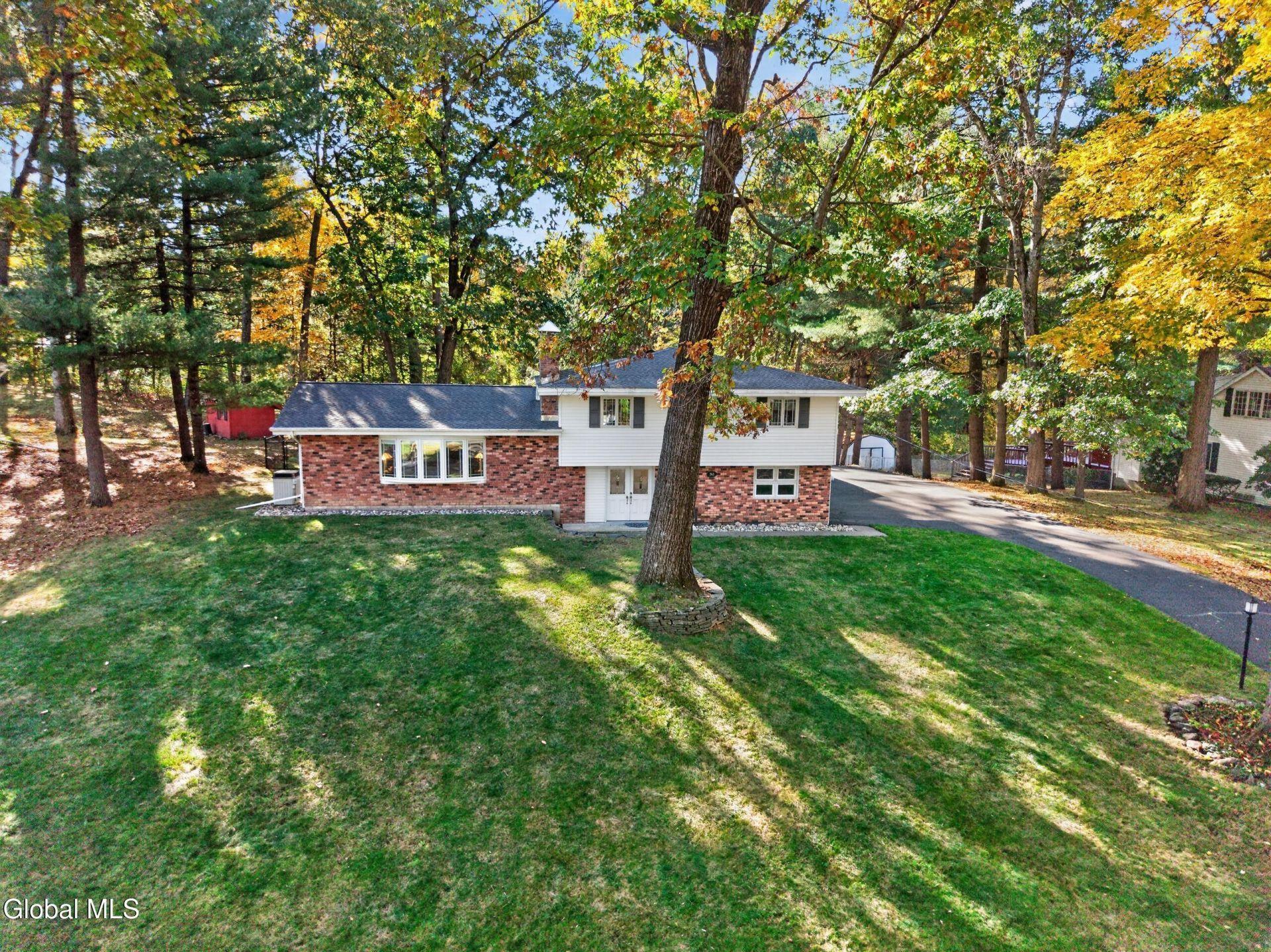 W Highland Dr, Schenectady, NY 12303