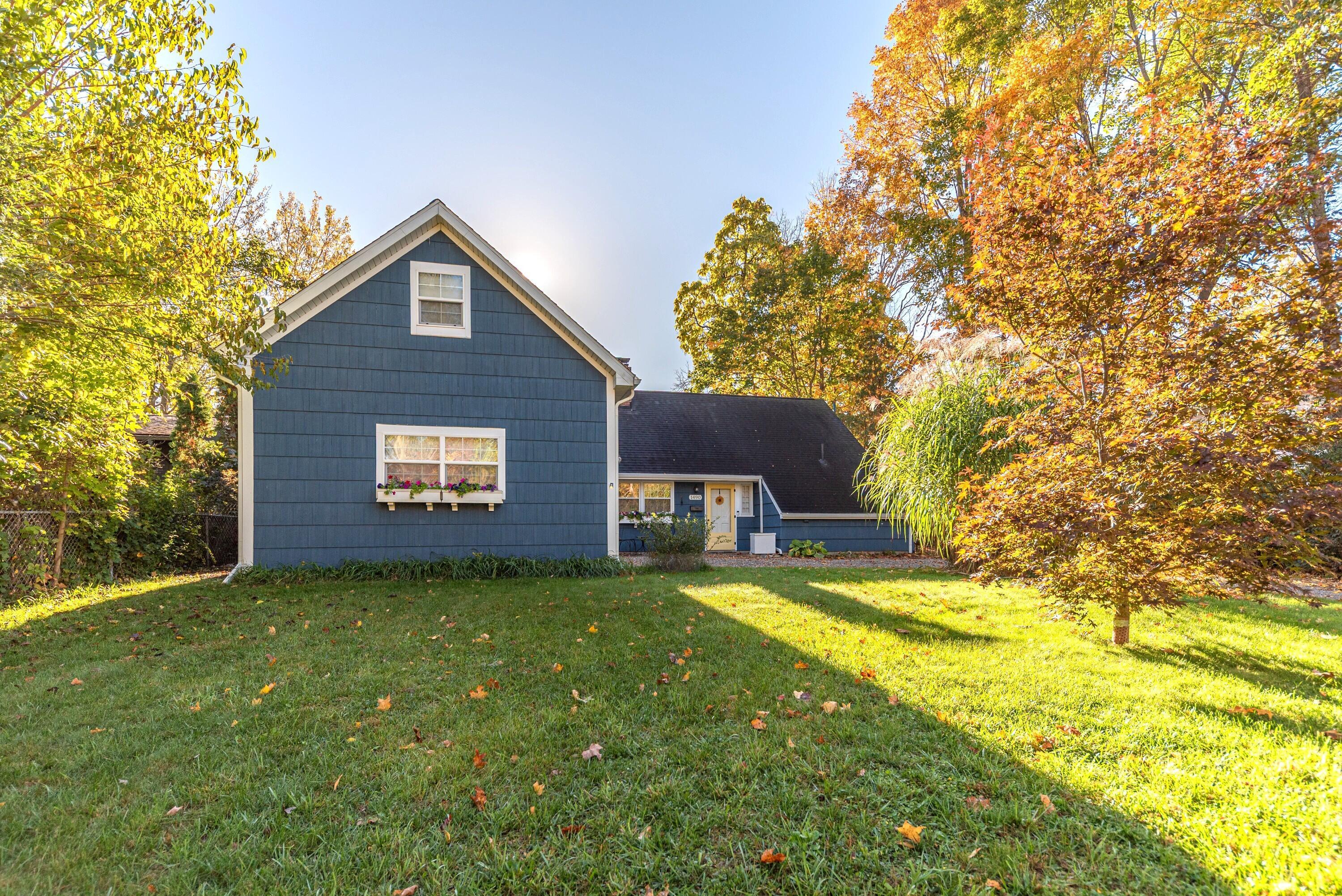 Pear St, Ann Arbor, MI 48105