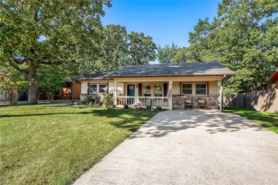 Brightling Ln, Bella Vista, AR 72715