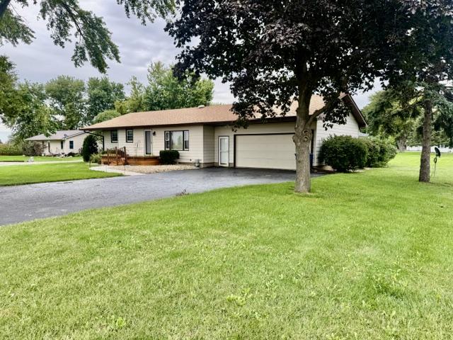 N Pond St, Lostant, IL 61334