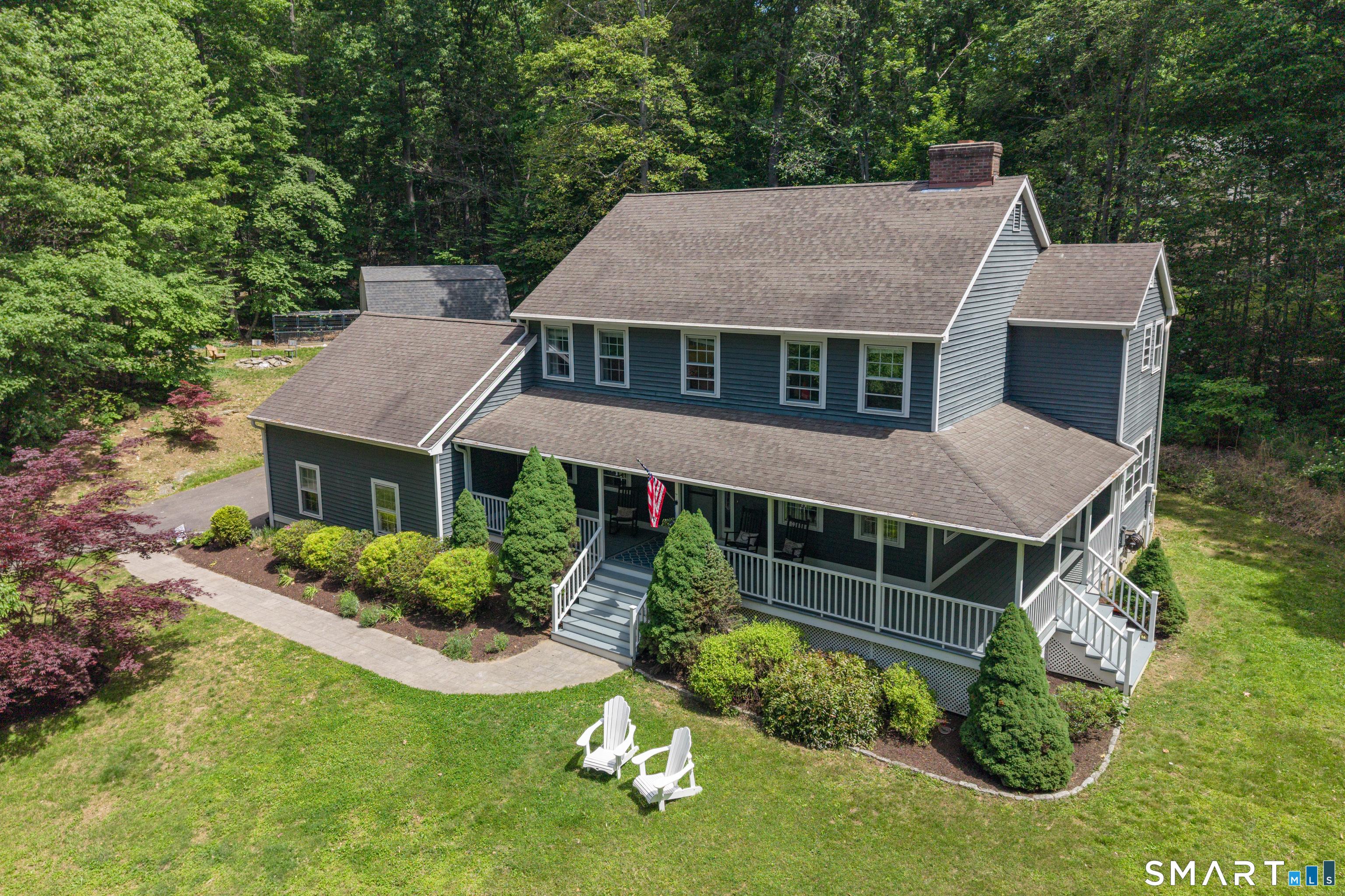 Saxony Ln, Woodbury, CT 06798