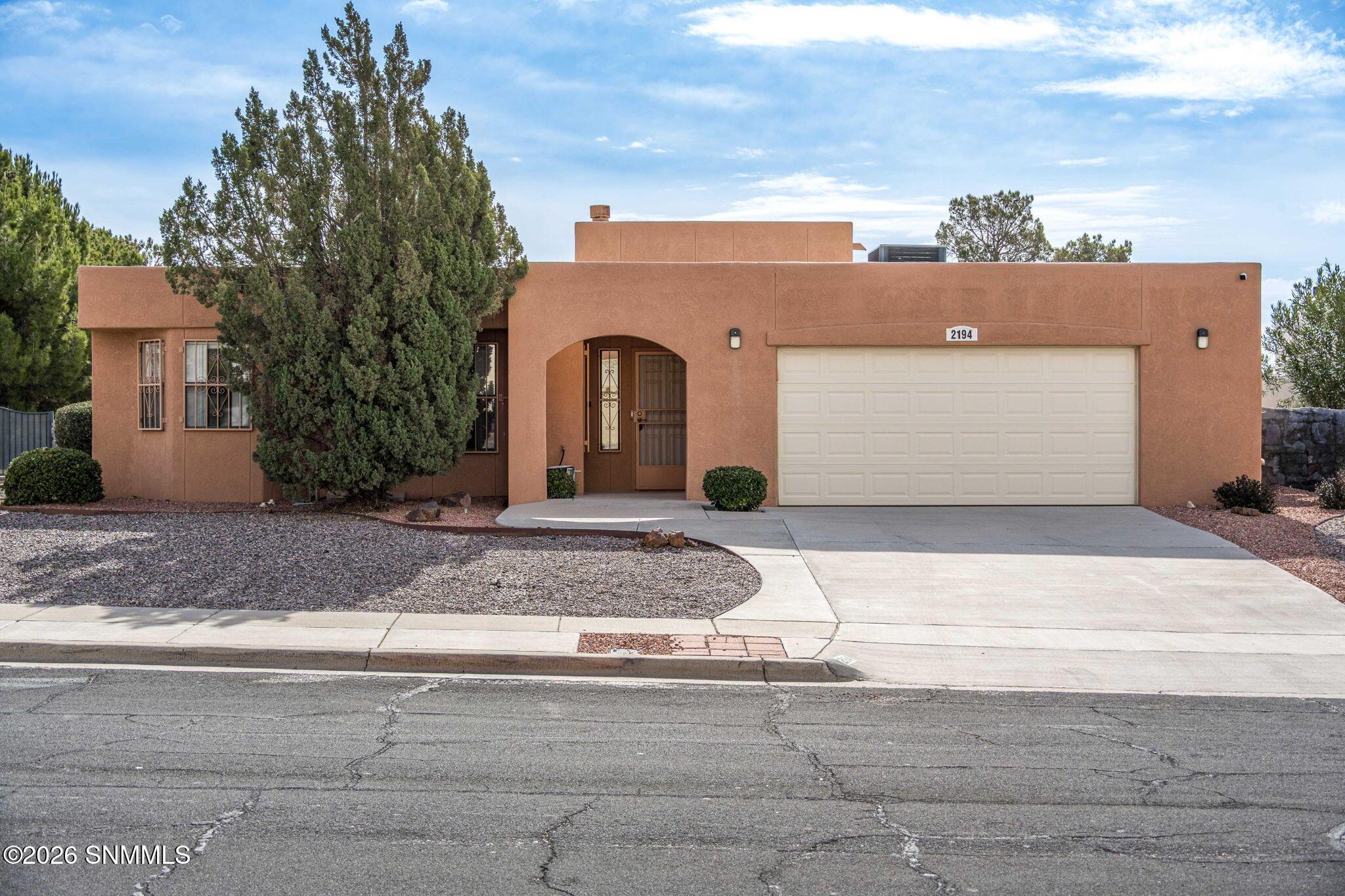 Frontier Dr, Las Cruces, NM 88011