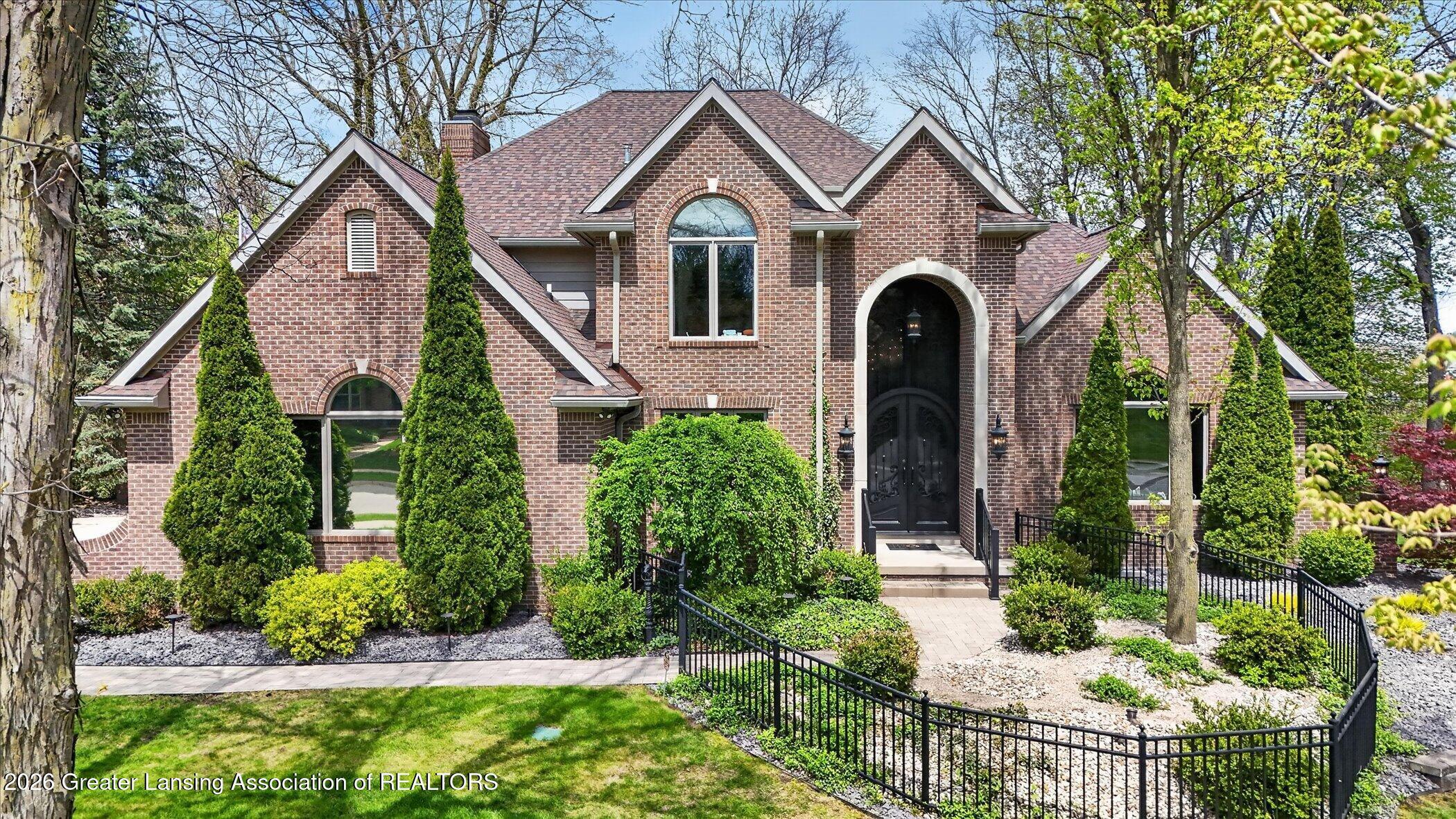 Birch Bluff Dr, Okemos, MI 48864