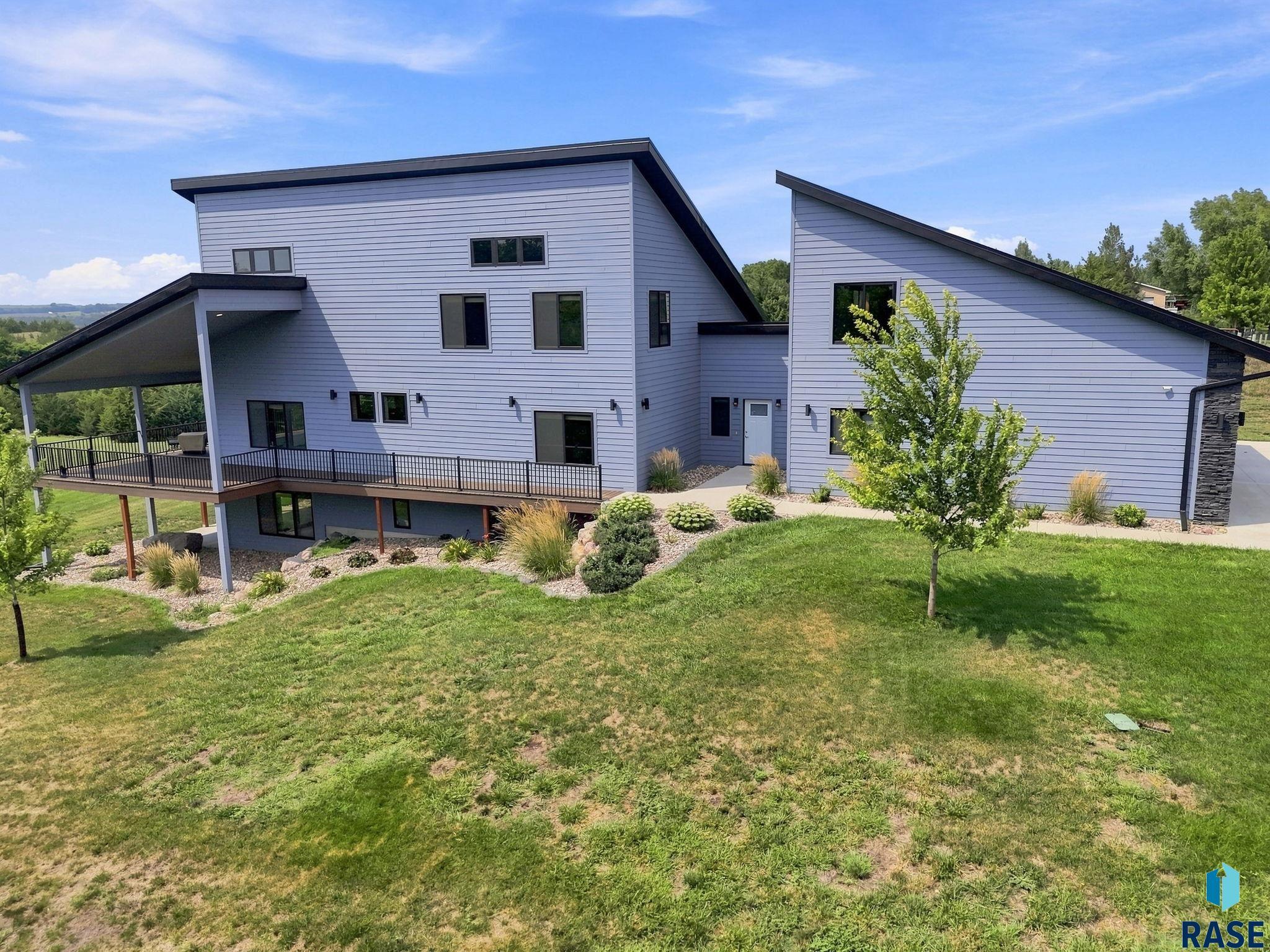 Sundance Rdg, Yankton, SD 57078