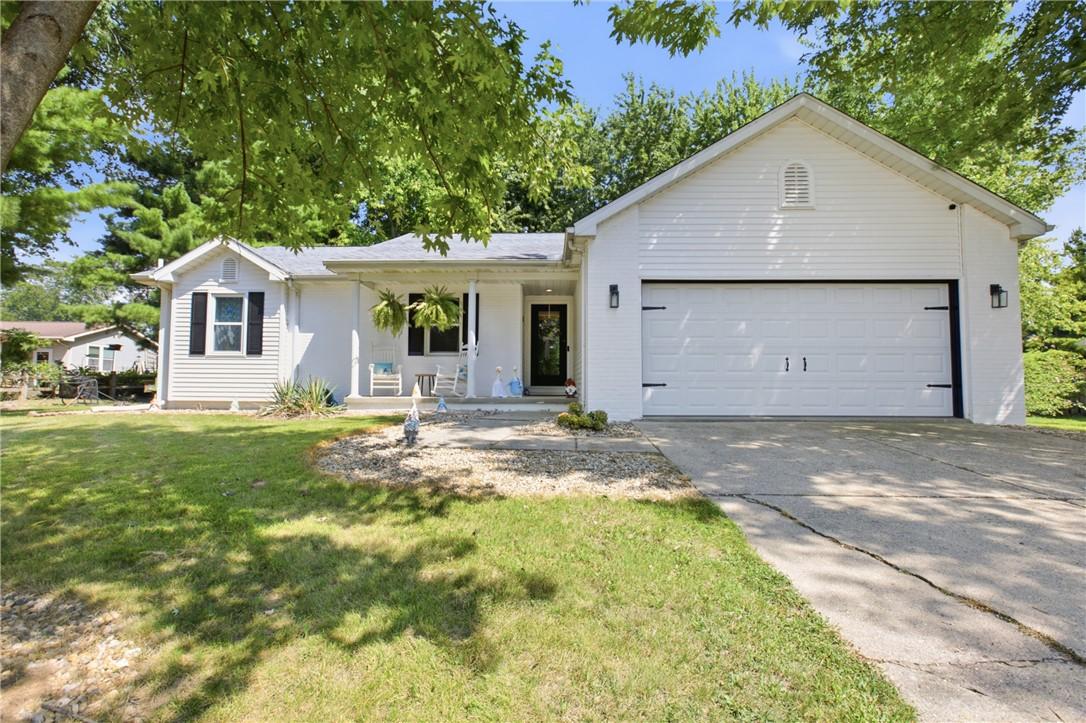 Hidden Oaks Dr, Charleston, IL 61920