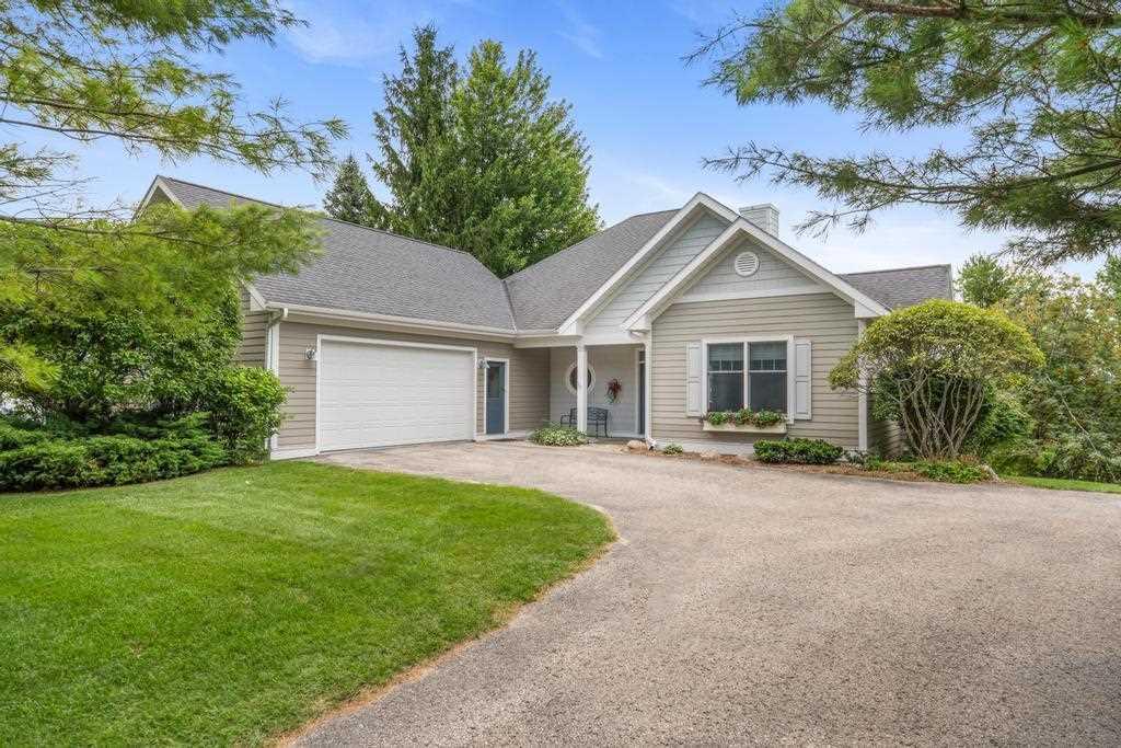 Lakeview Dr, Harbor Springs, MI 49740