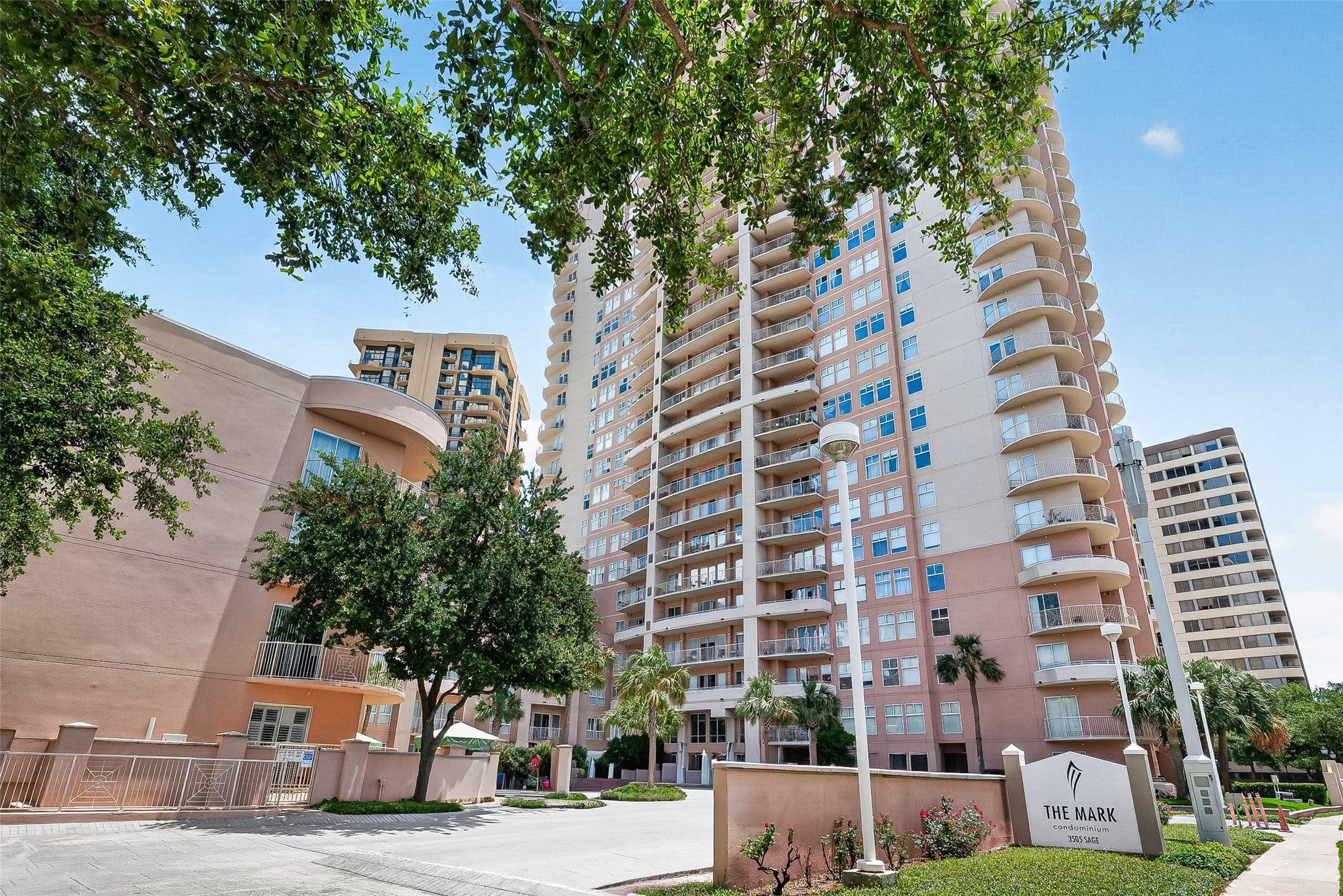 Sage Rd, Houston, TX 77056