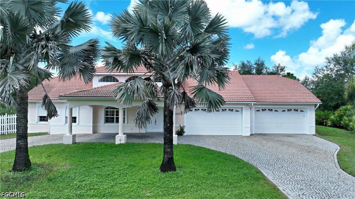 Desoto Ave, Lehigh Acres, FL 33972