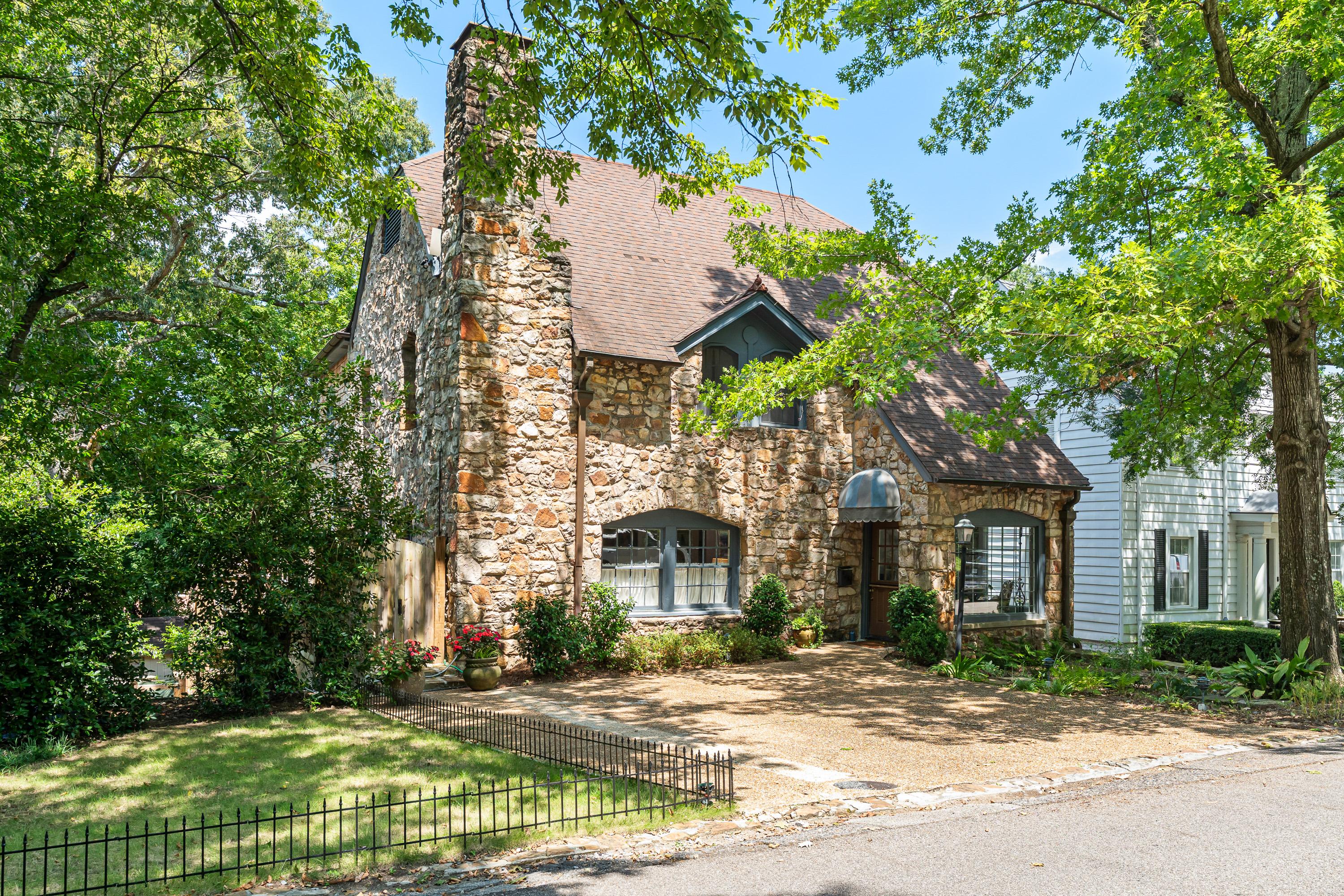 Park Ln S, Mountain Brk, AL 35213