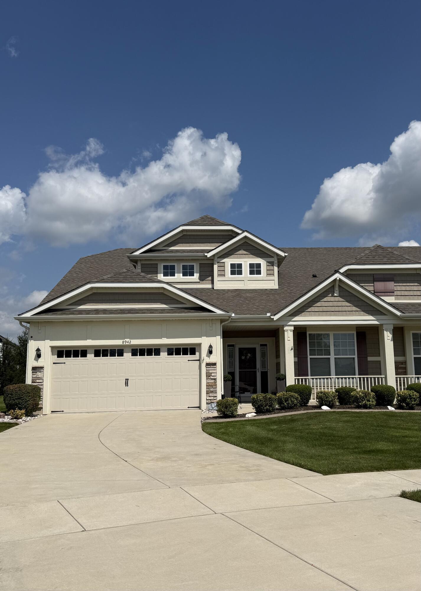 Finley Ct, Saint John, IN 46373